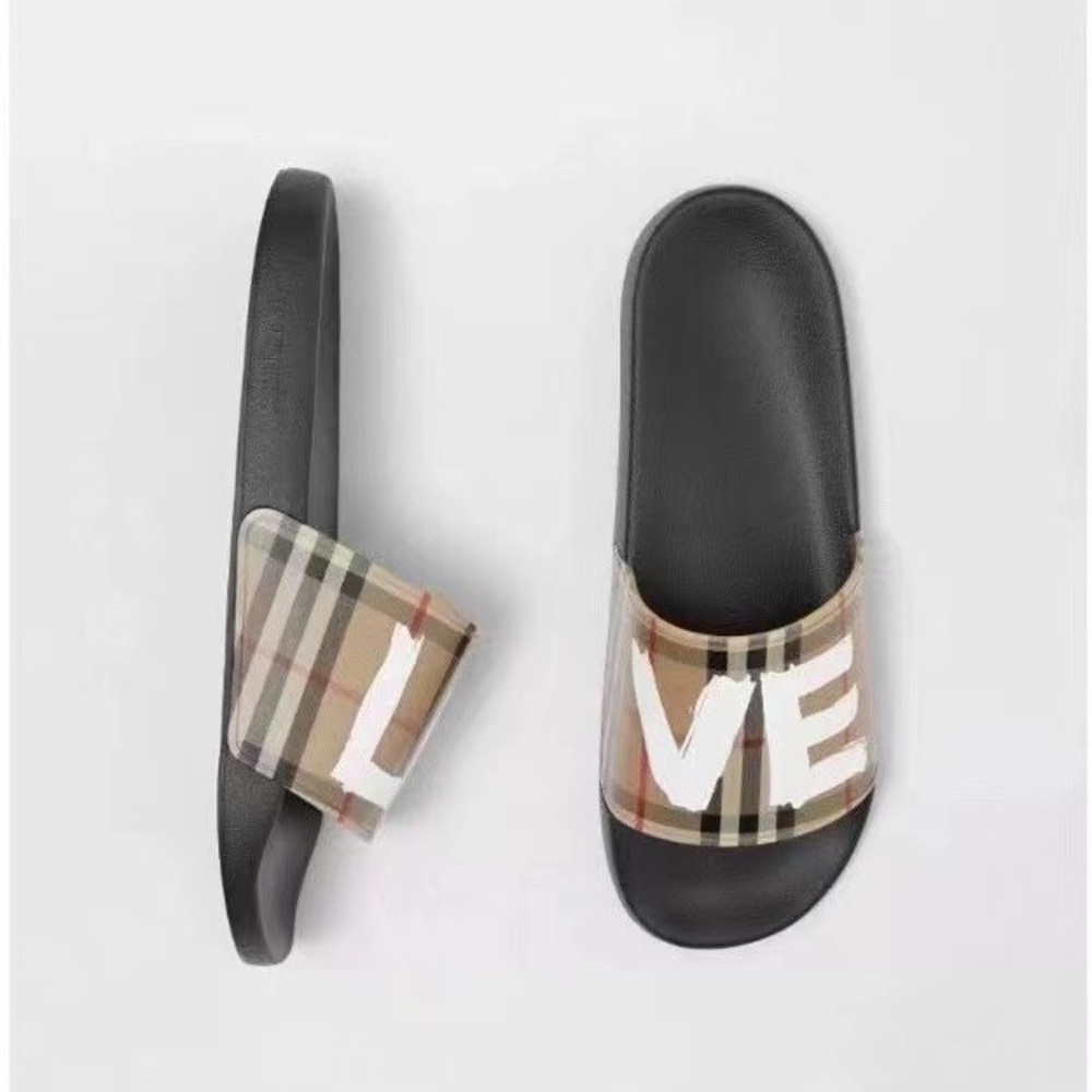 Burberry slippers